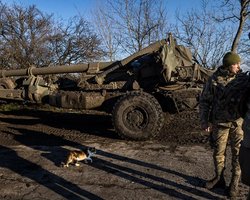 Поступают сообщения из хабов на границе: в Польше подтвердили приостановление помощи США Украине