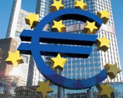 ЕЦБ впервые за два года повысил базовую ставку