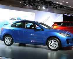 Mazda3 обновилась и получила новый двигатель