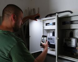 Счетчик "крутит", когда нет света: в ДТЭК объяснили, почему так происходит (видео)