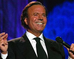 Хулио Иглесиасу исполнилось 70 лет