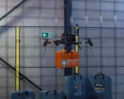 Зеленський показав перше німецько-українське підприємство: на ньому роблять дрони для ЗСУ (відео)