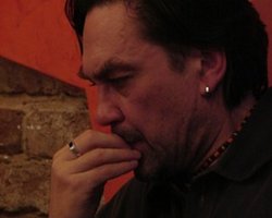 Андрухович: Принятие языкового закона - это удар по украинской независимости в угоду России