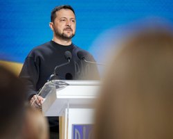 "Возвращаем свое". Зеленский анонсировал освобождение Мариуполя и Мелитополя