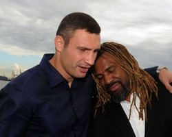 Виталий Кличко порыбачил со своим соперником