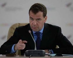 Медведев: При Саакашвили отношения РФ и Грузии не наладятся