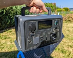 Бюджетна зарядна станція, перевірена експертами: яку модель купити в Україні (фото)