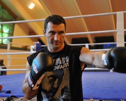 Кличко решил заменить Поветкина кубинским боксером 