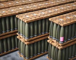 "Сдержат амбиции России": Чехия подготовила для Украины первые 300 тысяч артснарядов