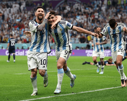 Месси в шаге от повторения подвига Марадоны: Аргентина вышла в финал ЧМ-2022 (фото, видео)