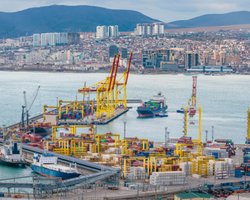 Порт Новороссийска прекратил отгружать нефть: где горит от удара "Нептуна" (фото)