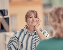 Чоловік Олени Кравець довів її до сліз прямо на сцені: що він зробив (відео)