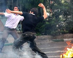 Иранцы захватили заложников в британском посольстве