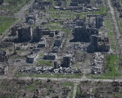 "Трагічна доля": бійці ЗСУ показали, що залишилось від Торецька (відео)