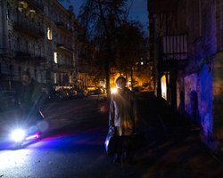 Могут затянуться: отключения света в Украине продлятся 5-7 дней, — эксперт (видео)