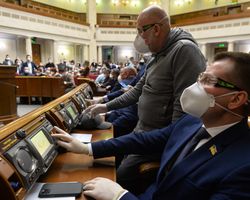 Рада изменила регламент ради ускорения принятия "антиколомойского законопроекта"
