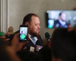 Зеленский не будет подписывать законы, которые будут ставить на голосование по десять раз, – Стефанчук