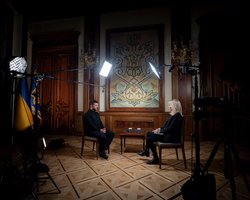 Российские водители грузовиков ничего не знали: Зеленский о спецоперации "Паутина"