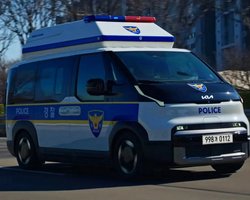 ШІ та дрон на даху: Kia запускає у виробництво поліцейське авто майбутнього (відео)