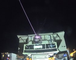 США дает Израилю $1,2 млрд на гигантское лазерное оружие: почему оно лучше ракет