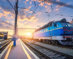 "Укрзализныця" обещает обеспечить курсирование поездов во время январского локдауна