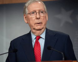 Лидер республиканцев в Сенате признал победу Байдена