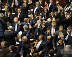 В Раду проходят 62 депутата из поддержавших законы 16 января