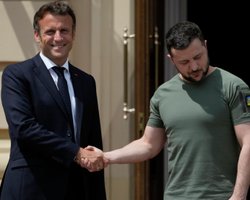 Обсудят оружие: Зеленский сегодня проведет переговоры с Макроном в Париже, — СМИ