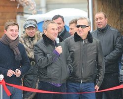 Пять чиновников Черновецкого предстанут перед судом 