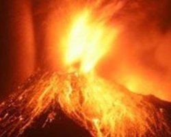 Землетрясение в Японии разбудило индонезийский вулкан