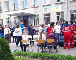 В общежитии колледжа под Киевом распылили газ: четверо подростков в больнице