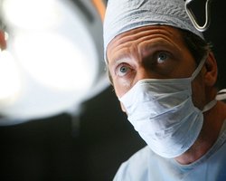 Супрун добралась до хирургической маски