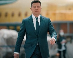 Команда Зеленского похвалила президента за "успехи в борьбе с коррупцией"