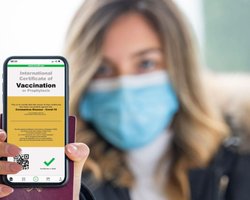 Первая из Евросоюза: Венгрия признала украинское COVID-свидетельство