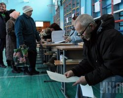 На Черниговщине избирателям раздают заполненные бюллетени