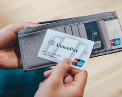 Китайская система Union Pay прекращает работать с банками РФ: чем это грозит
