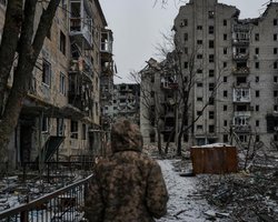 В ГУР и ВСУ опровергли информацию западных СМИ о "сотнях" пленных в Авдеевке