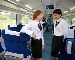 Украинская ж/д отменила один из маршрутов поездов Hyundai