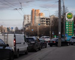 У Кабміні призупинили держрегулювання цін на паливо в Україні