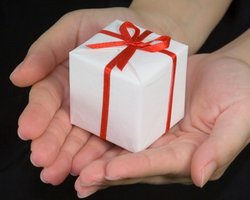 Правительство разрешило не декларировать подарки и наследство