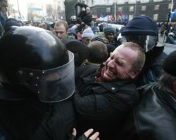 Суд запретил чернобыльцам проводить акции в Киеве