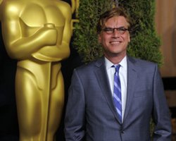 Сценарий к фильму о Стиве Джобсе напишет автор Социальной сети