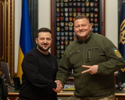 Залужный сам просил: Зеленский прокомментировал назначение послом бывшего главкома