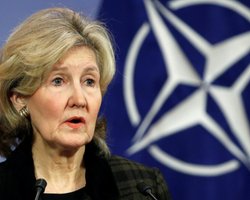 Екс-посол США при НАТО вважає, що Україна повинна отримати касетні боєприпаси
