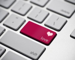 Украинцы не одобряют знакомства в Интернете, - опрос