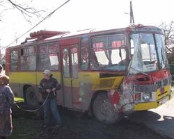 В Хмельницкой области автобус наехал на двух пешеходов