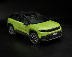 Jeep выводит на рынок электрифицированный кроссовер с запасом хода 850 км (фото)