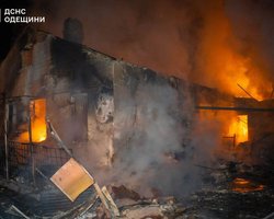 "Террор против гражданской жизни": ВС РФ атаковали Одессу 60 дронами ночью, — Зеленский (фото)