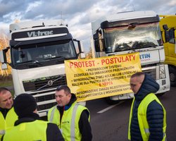 "Садовий розмовляє бандерівською мовою": віцеспікер Сейму Польщі виправдав дії фермерів