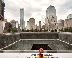 В Нью-Йорке открыли грандиозный памятник жертвам терактов 11 сентября